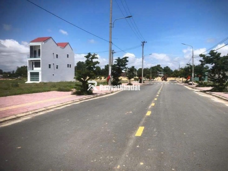 Bán Đất Tại An Dương Vương, Điện Nam Đông, Điện Bàn, Quảng Nam, Giá: 15 triệu/m2,DT: 120 m2( Ngang 6m)